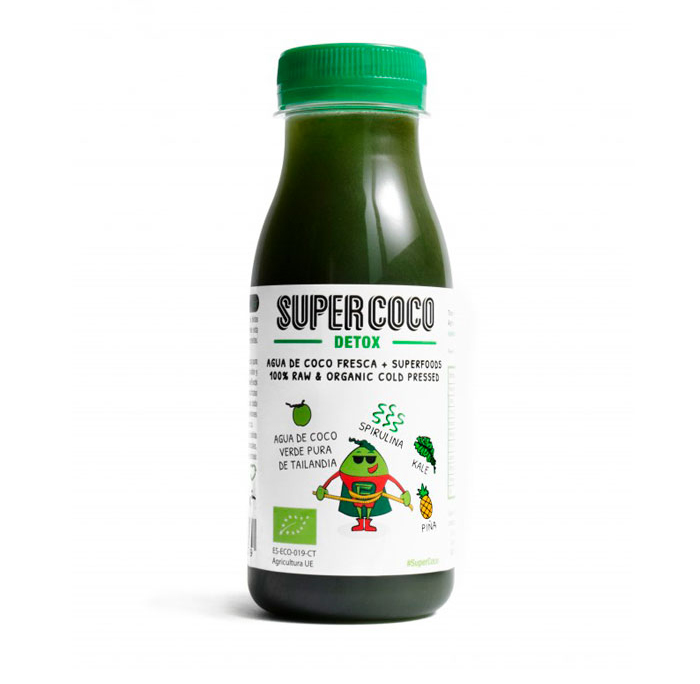 Diseño de etiqueta para bebida natural con superfoods